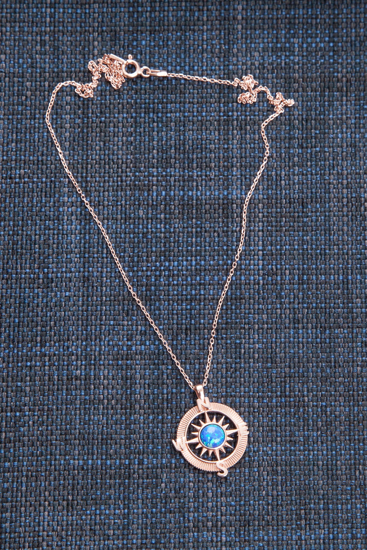 Silber Halskette mit Kompass-Anhänger in Roségold