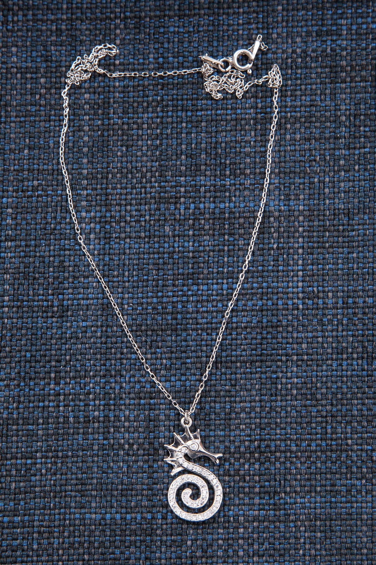 Silber Halskette mit Seepferdchen-Anhänger in Silber & Roségold mit Zirkonium