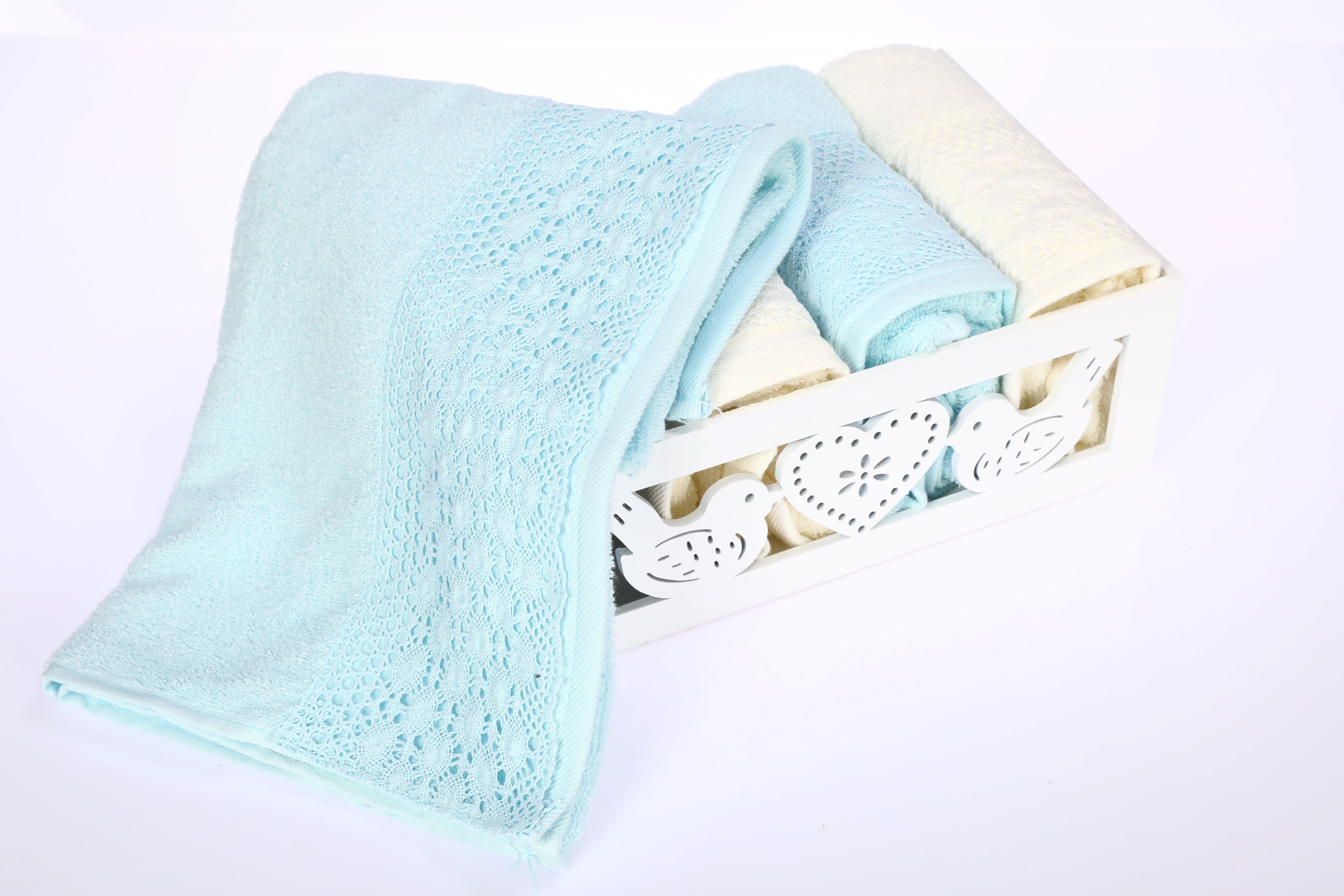 Towel 'Hazel' with crochet lace