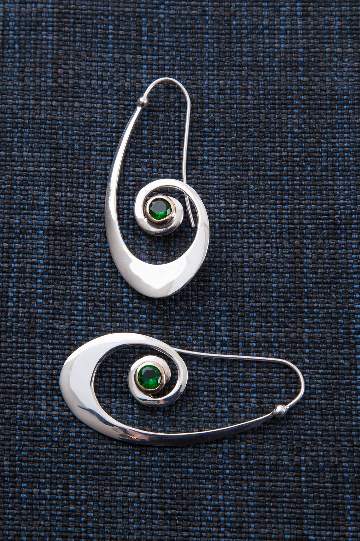 Silber Ohrringe 'Schnecken-Design' mit verschiedenen Edelsteinen in Si –  YELLEY