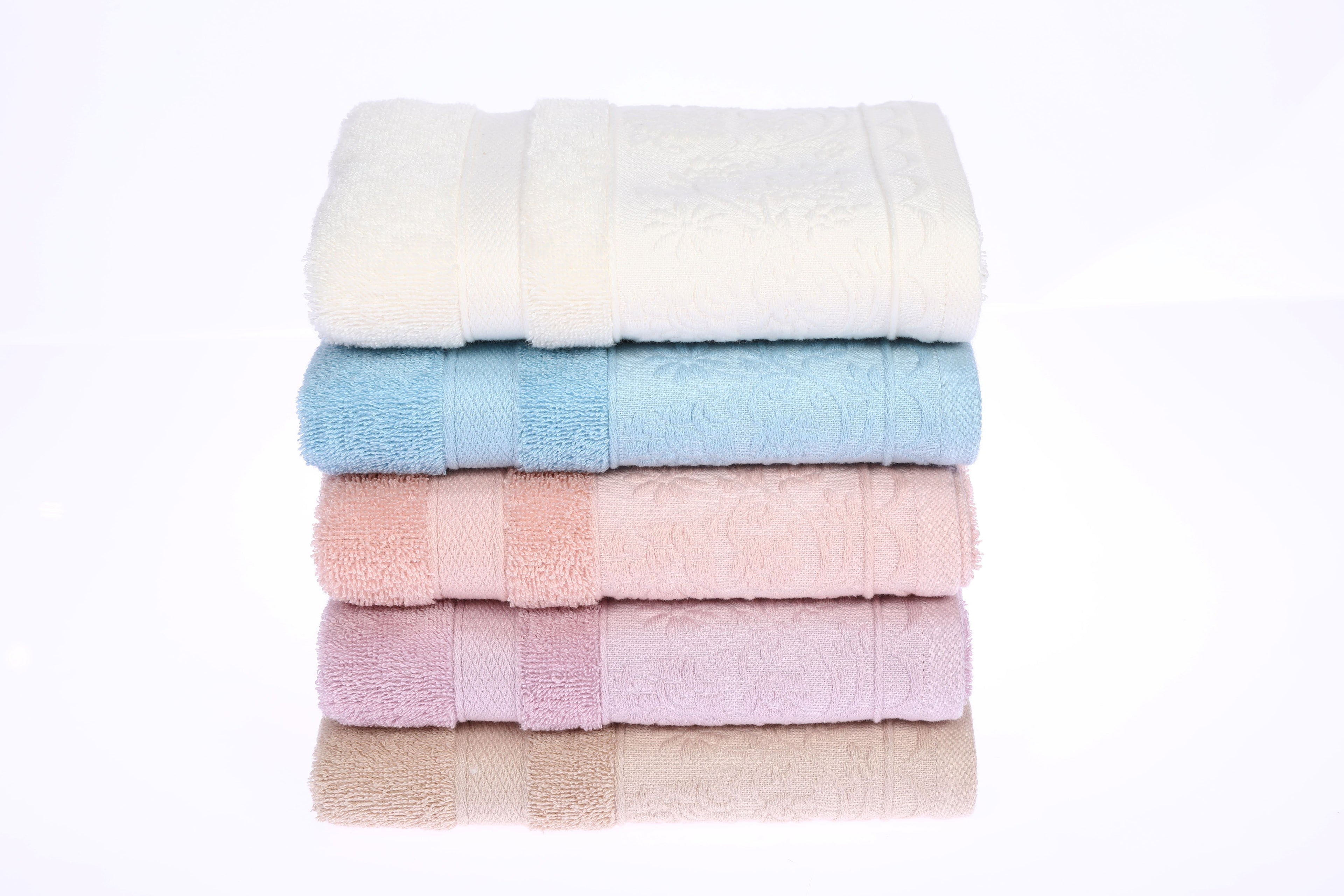 Towel 'Larsen' with floral border