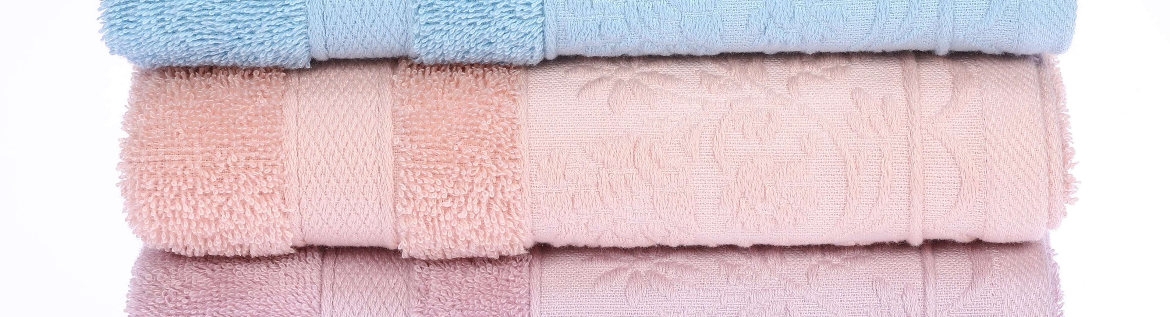 Towel 'Larsen' with floral border