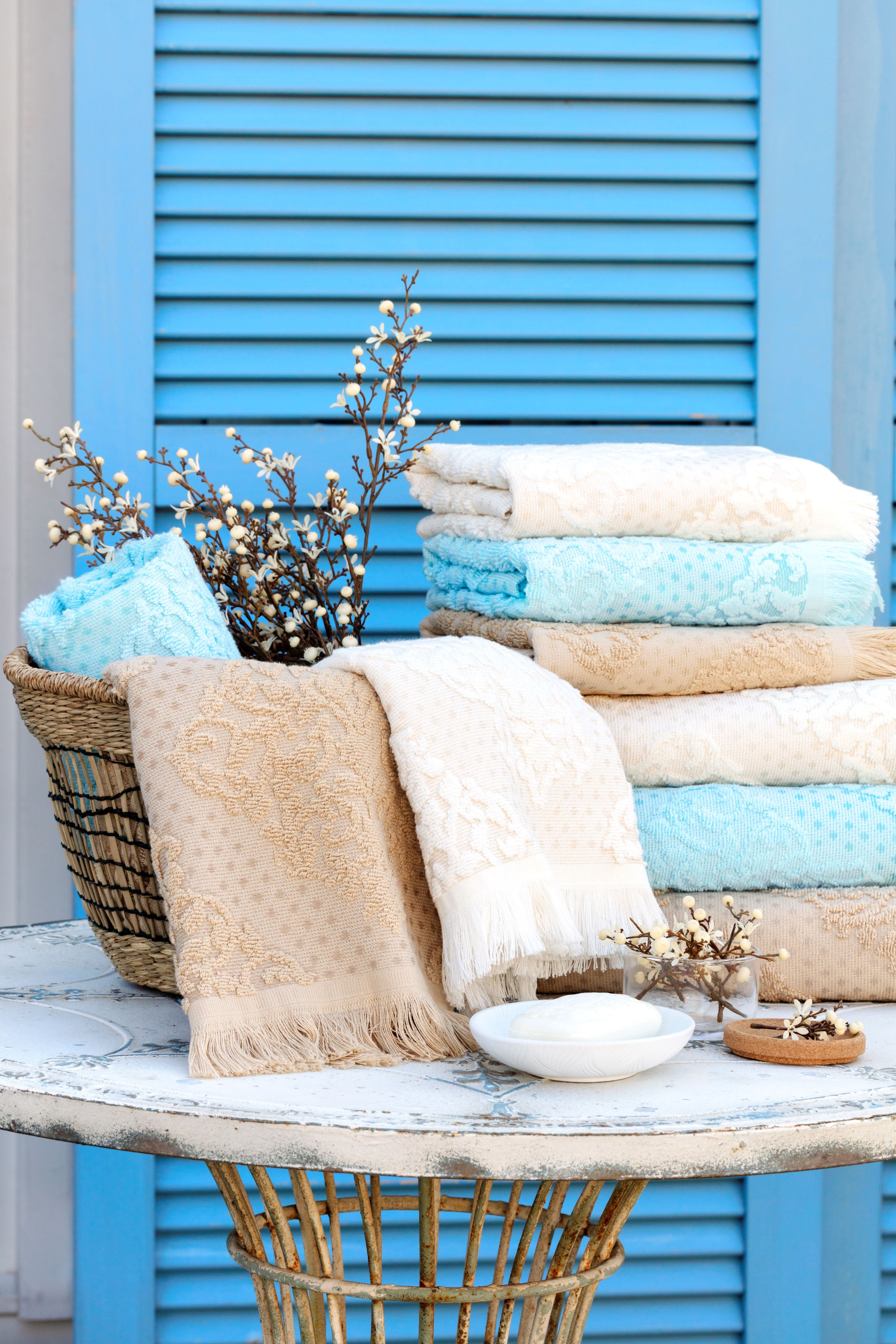 Towel 'Defino' with fringes